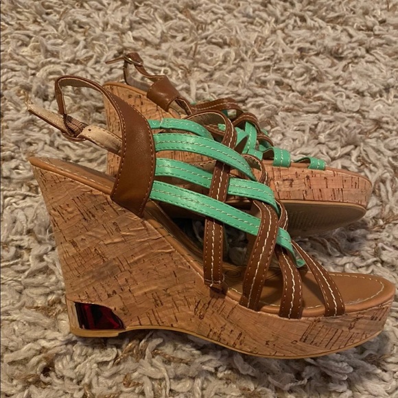 bucco Shoes - Bucco mint green strappy cork sandals Sergia 6.5